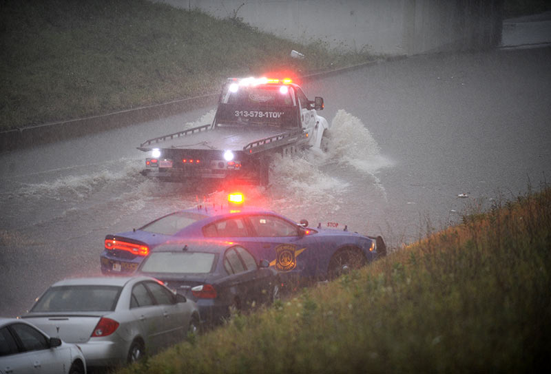 Illustration for article titled Detroit Flood: Updated Photos (higher quality)